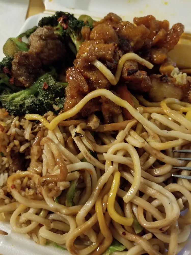Extra Spicy General Chicken & Beef with Broccoli